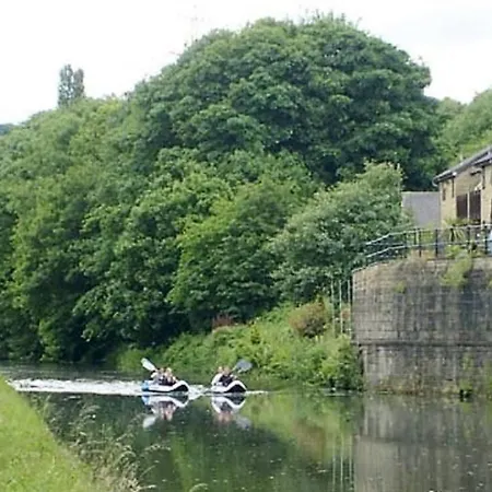 *rc246*for Your Relaxed & Cosy + Free Parking Leeds (West Yorkshire)